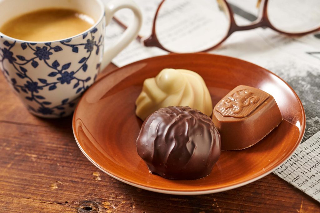 Geloofsbelijdenis Bedelen smog LEKKERS BIJ DE KOFFIE - Boulanger Chocolaterie
